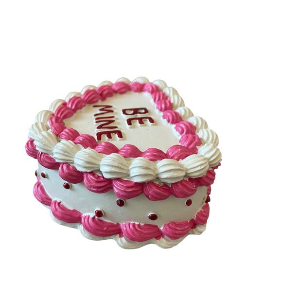 VIRAL Sweet Treats Pink Mini Cakes Set of 3 Valentine's Day Holiday Decor New - Picture 13 of 16